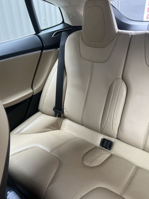 продам Tesla s 2017року