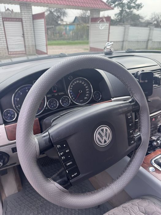 Volkswagen Touareg 2003 року