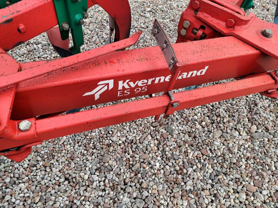 Pług Kverneland ES 95 4 skiby