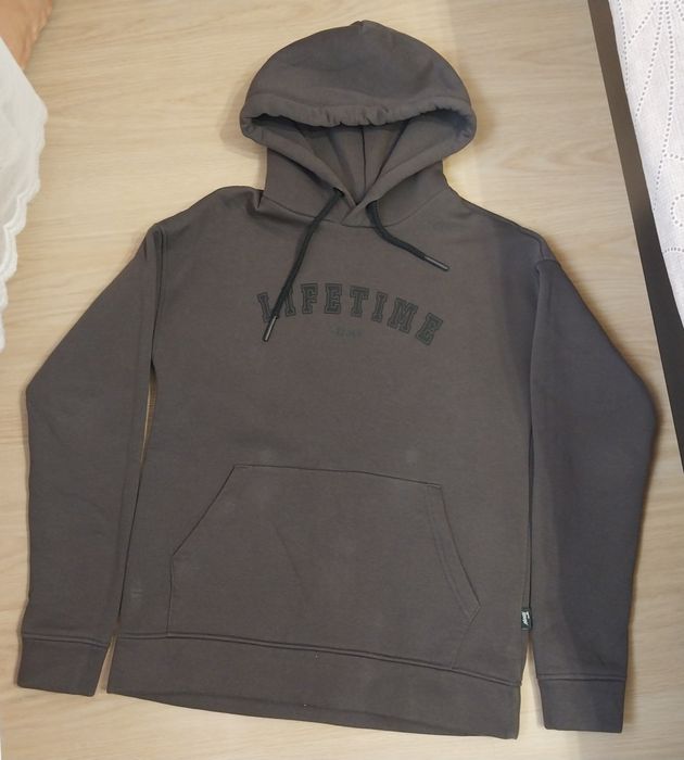 Жіночий спортивний костюм