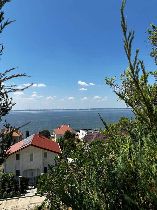 Участок в Тартусе, свет, вода, канализация, газ всё есть на участке