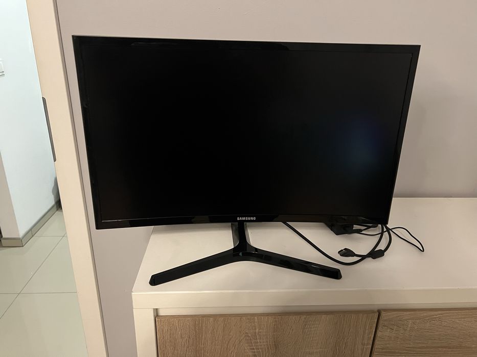 Monitor Samsung C24F396FHU