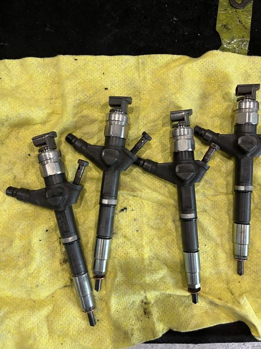 Форсунки топливные Nissan Navara Pathfinder Х-trail t30