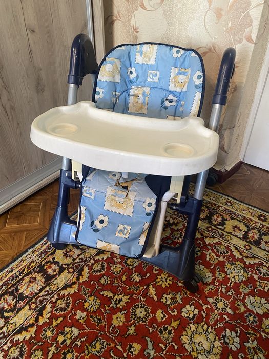 Стіл для годування