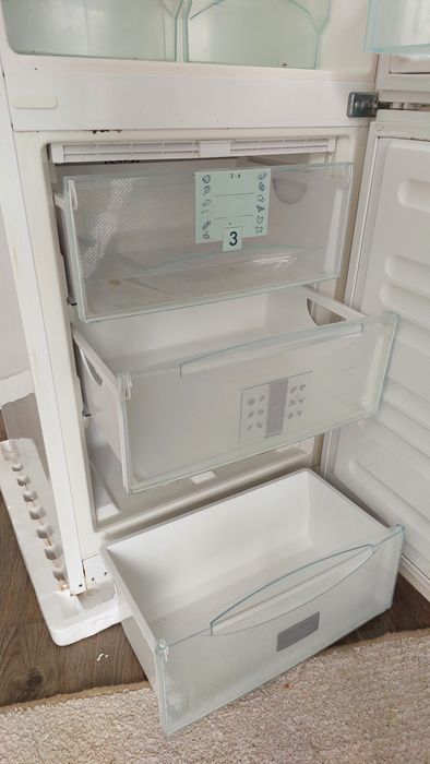 Продам холодильник Liebherr