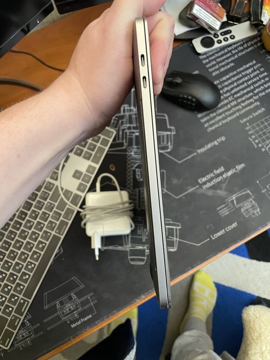 Macbook pro 13.3 (16 gb / 512 ssd) Touchbar