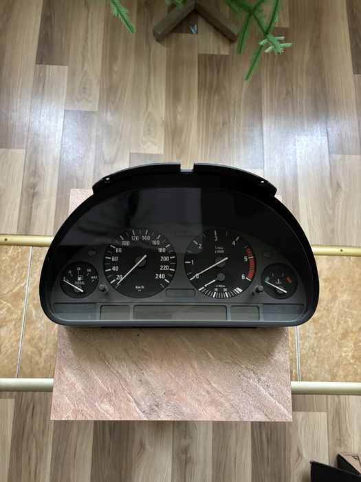 Приборна панель на BMW e39