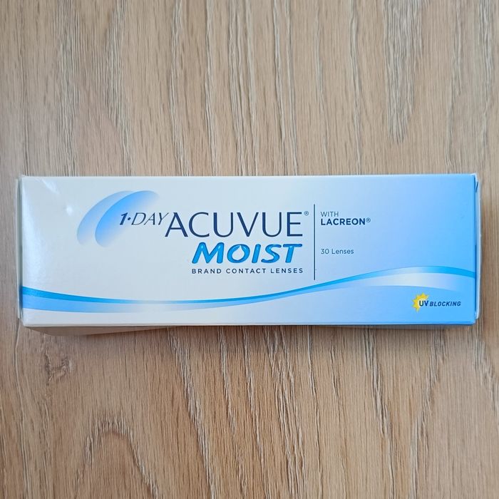Soczewki kontaktowe acuvue moist 1-day with lacreon