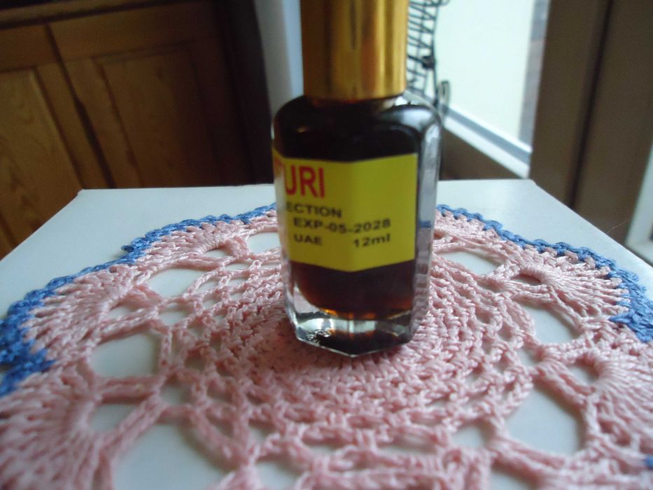 Perfumy w olejku Kusturi