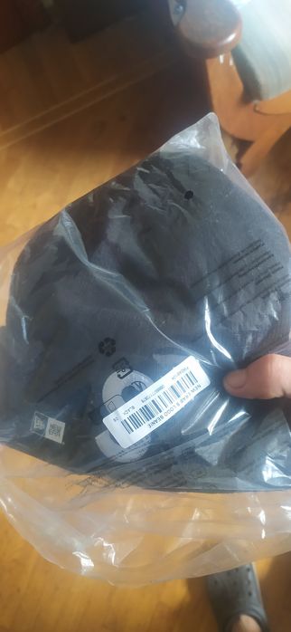 S logo шапка Супрім оригінал