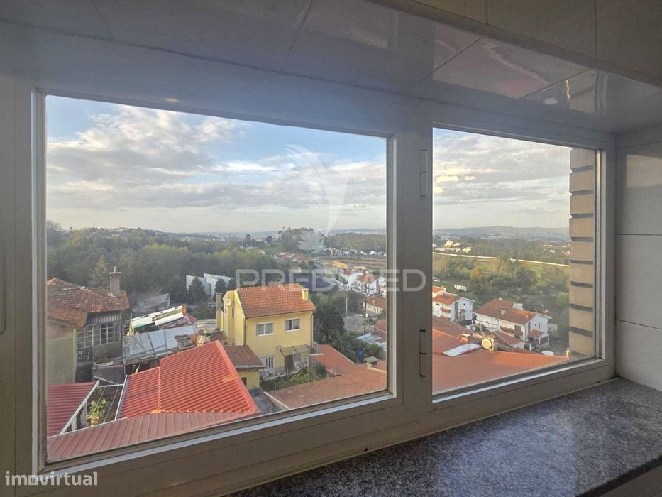T2 com lugar de Garagem em Condominio fechado nos Carvalhos