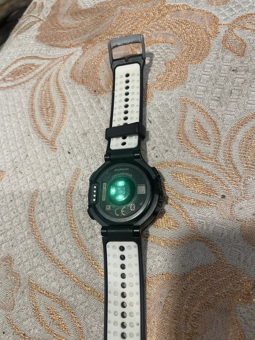 Zegarek sportowy Garmin Forerunner 235 GPS + Kabel ładujący
