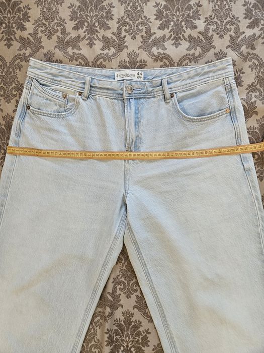Jeansy r.44 Stradivarius