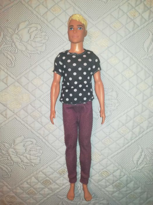 Boneco Ken Fashionistas Black & White (Ref. FJF72) de 2017