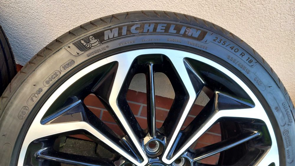 Koła, orginalne felgi aluminiowe 235x40 R18