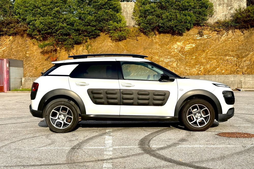 Vendo citroen cactus 1.2 turbo 110cv 2017 com apenas 80 mil quilometroscom muitos extras — photo 5