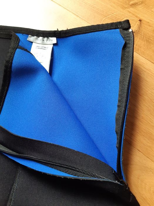 Wyszczuplające spodenki neoprenowe z pianki rozm M