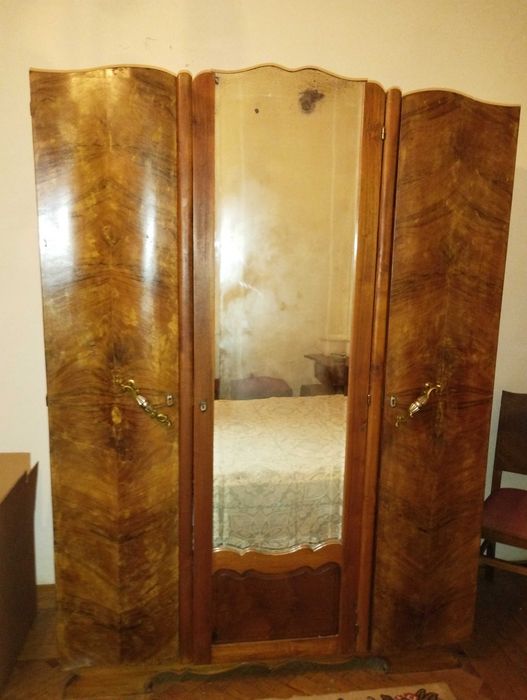 Roupeiro antigo Art Déco