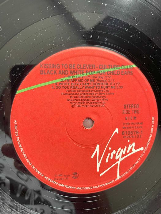 Culture Club – Kissing To Be Clever