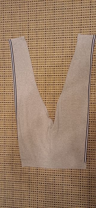 Leginsy ROZMIAR 50,52  pas 98 cm nacjąga się. Wzrost  170,180