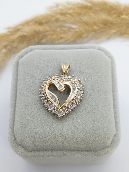 Zawieszka ze złota, brylantowe serce, złoto 417, 0,59 ct, certyfikat