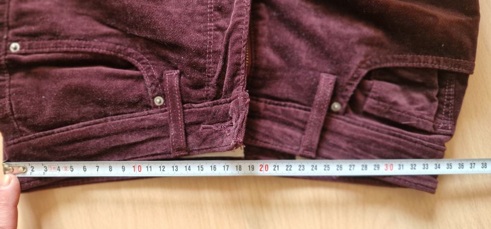 Damskie spodnie Levis roz.27