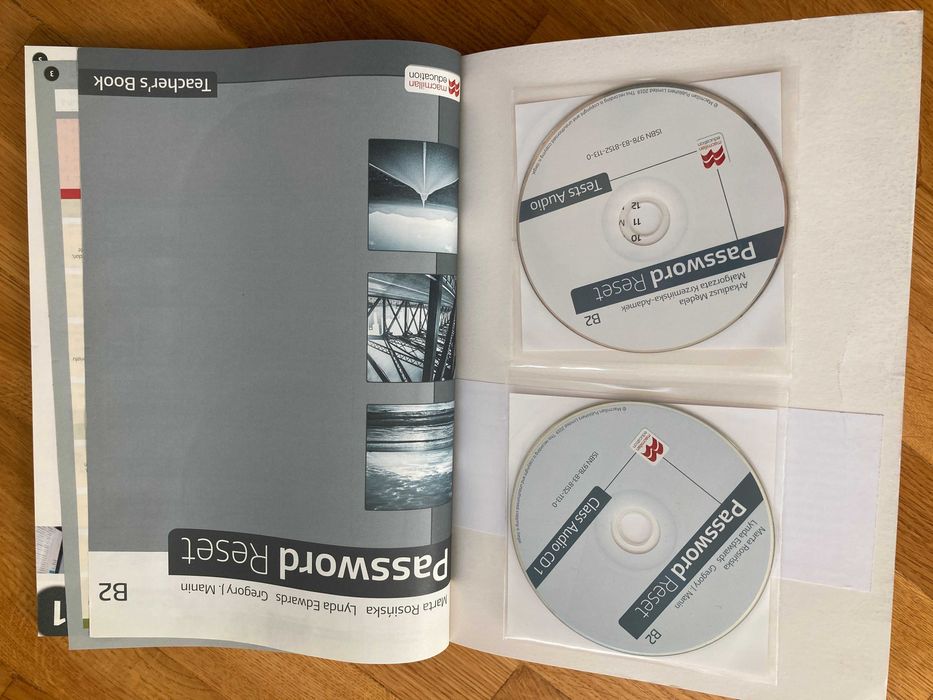 Password Reset B2 Książka nauczyciela plus 2x Audio CD