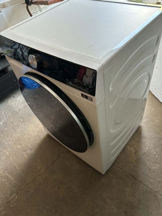 Pralka hisense prawie nowa 10,5 kg