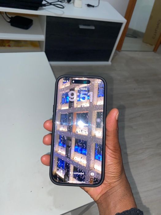 Vendo o meu iPhone 17 normal