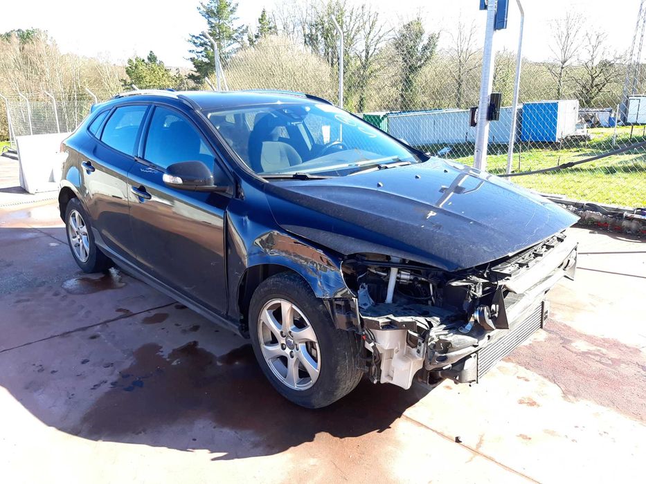 Volvo V40 Cross Country 2.0D para Peças