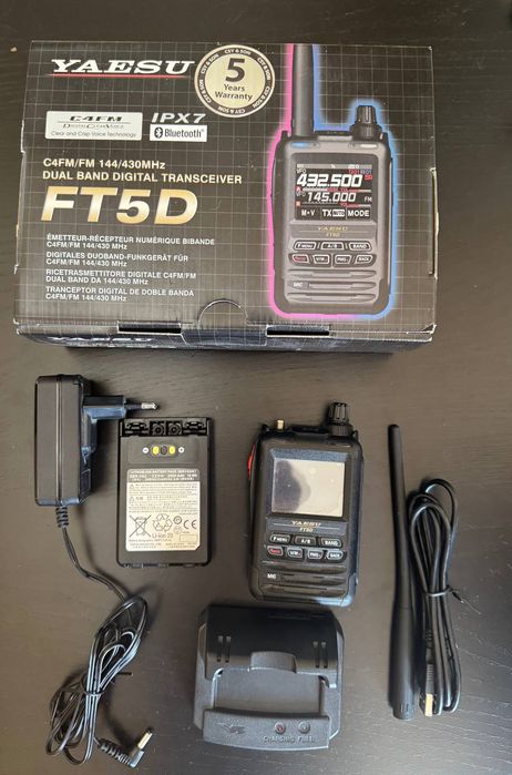 Yaesu FT-5D Радіостанція портативна