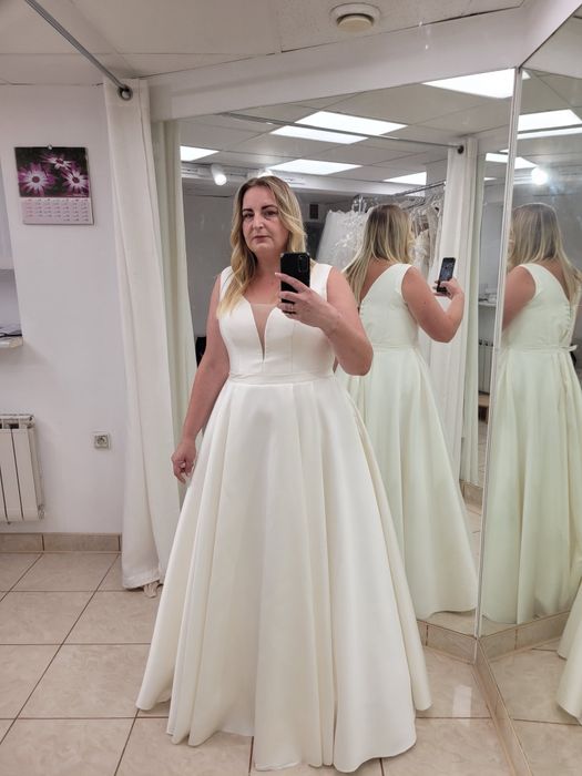 Suknia ślubna plus size