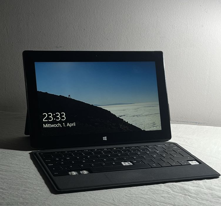 Планшет  Microsoft Surface/128гб