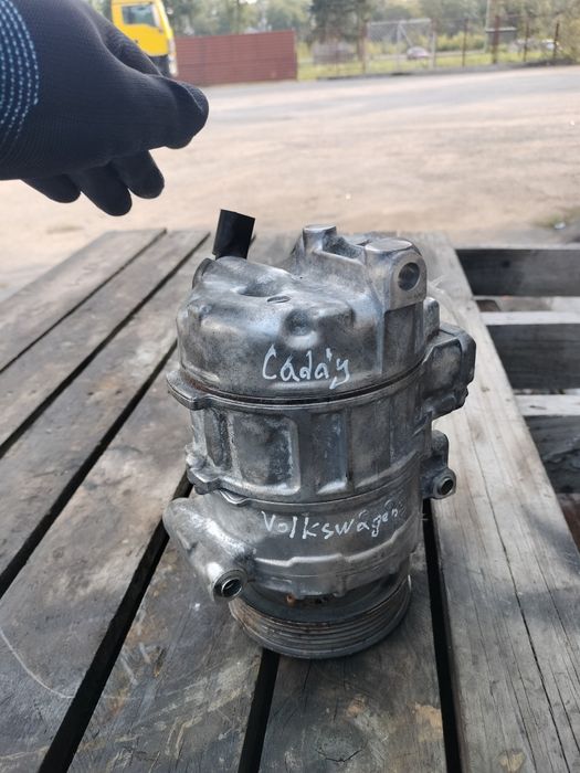 Компресор кондиціонера Volkswagen Caddy DCP32045