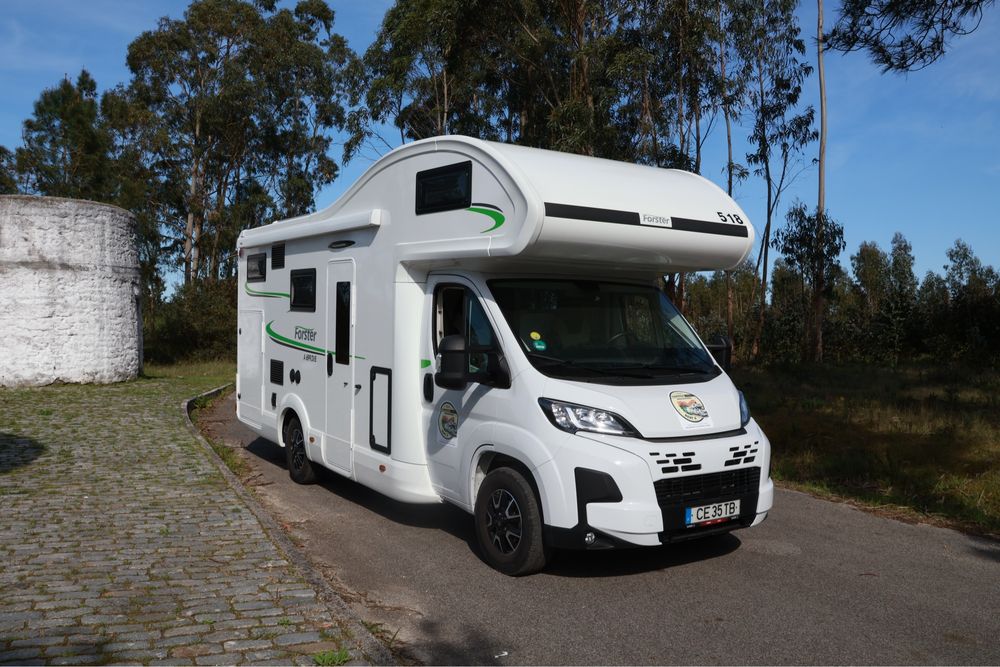 Aluguer de Autocaravana o ano inteiro 6 lugares