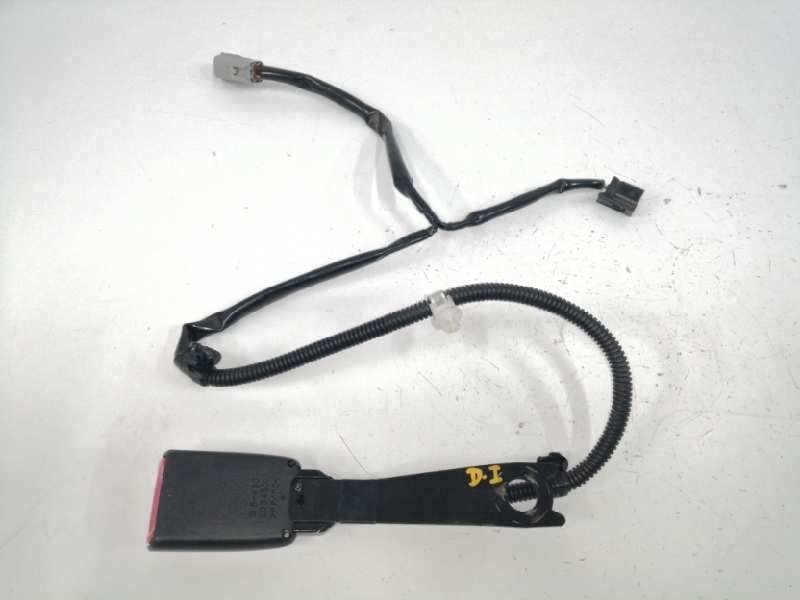 ENGATE CINTO ESQUERDO TOYOTA COROLLA VERSO 2008 -E034501