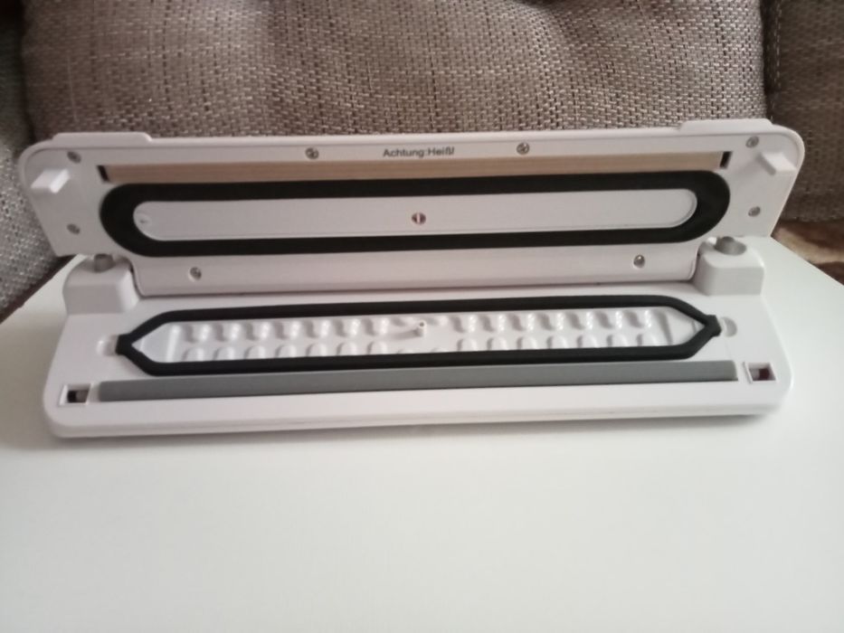 Вакуумний пакувальник caso