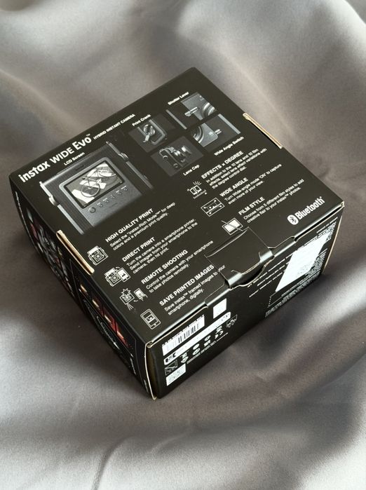 Aparat Instax Wide Evo