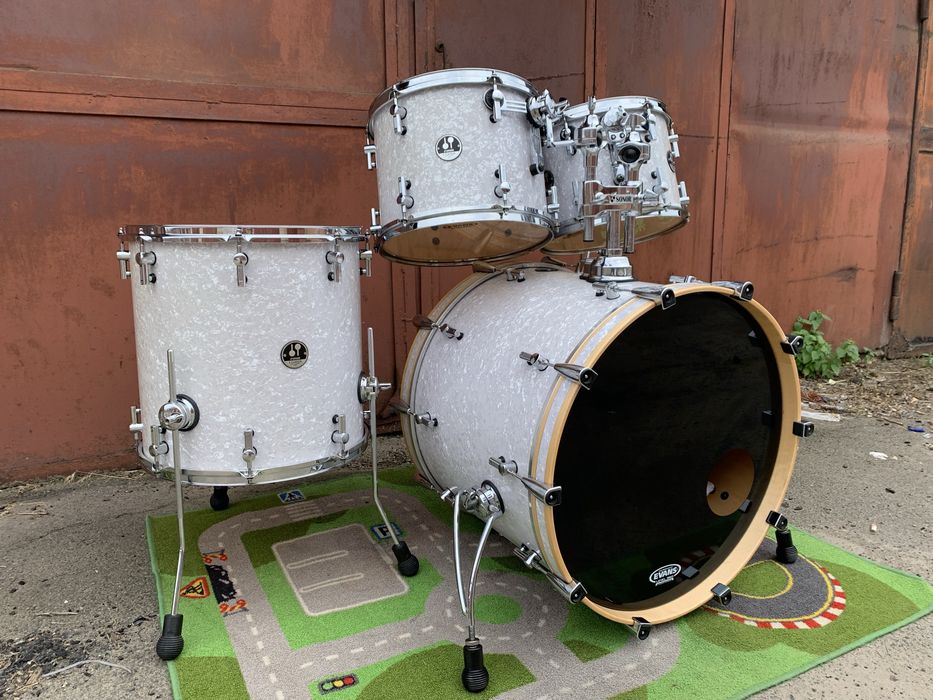 Sonor, Tama, DW, Pearl,Zildjian, Istanbul,MeinlGibraltar, Premier, LP,