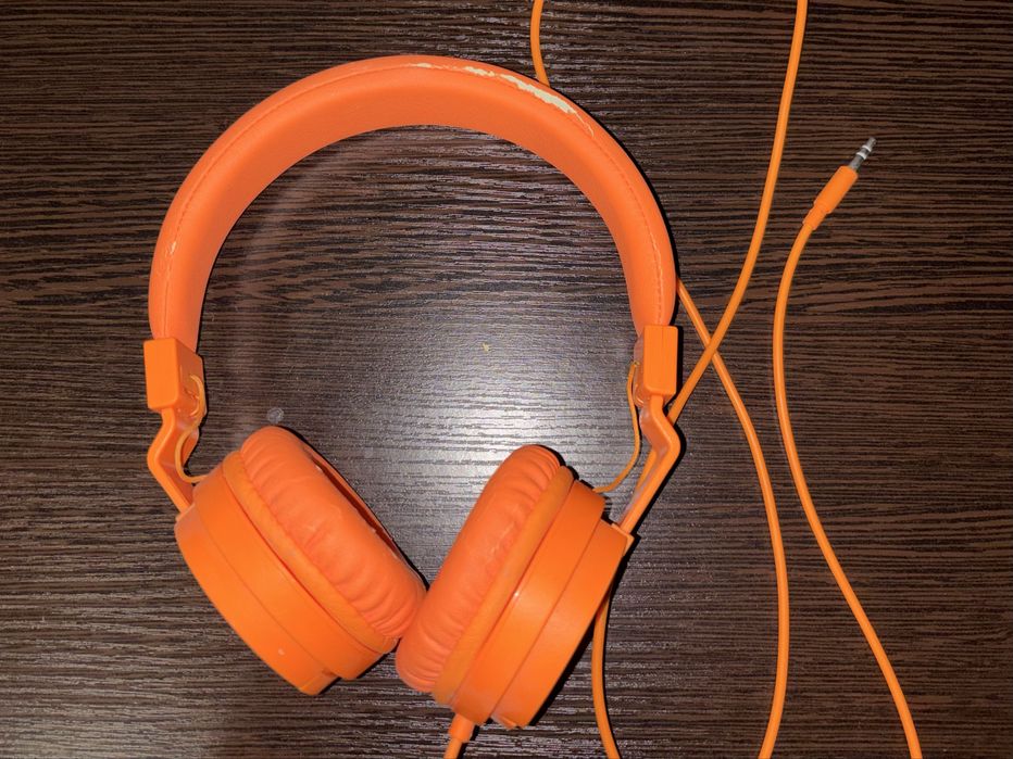 Яркие наушники Gorsun GS-778 (Супер звук, есть нюанс)