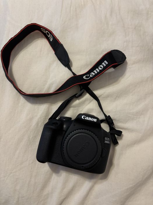 Aparat canon EOS 2000d + obiektyw 18-55mm