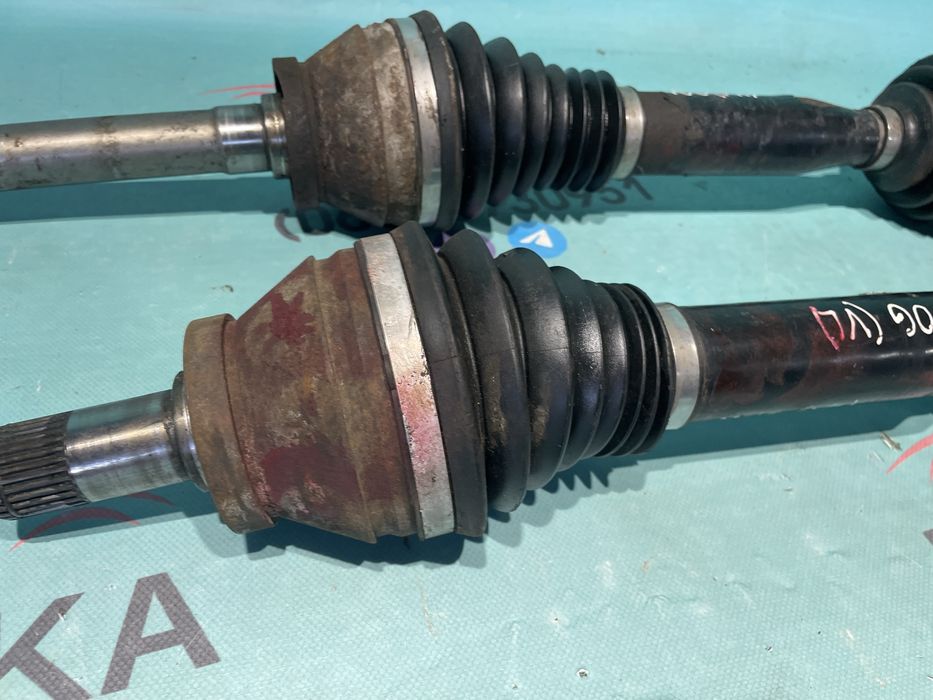 Полуось привод Land Rover Vogue 3.0d права ліва Range Rover L322