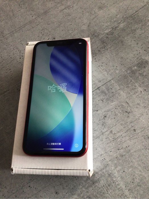 Iphone 11 64Gb, kolor red