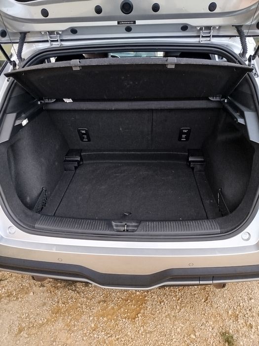 Vendo  MG4  Luxury 64kw