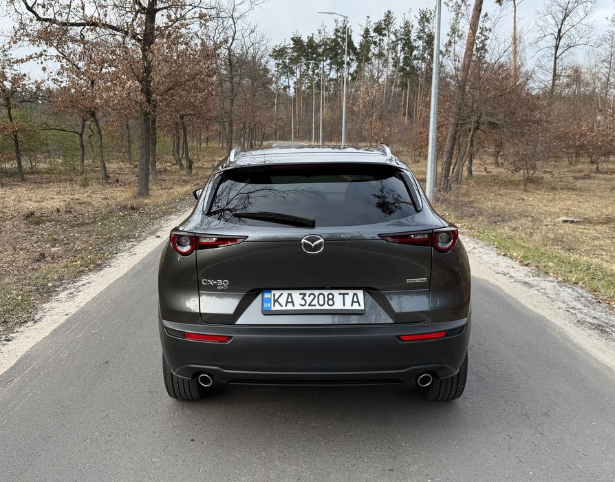 Продам Mazda CX-30 в гарному стані. 2.5 атмо, повний привід, комплектація select