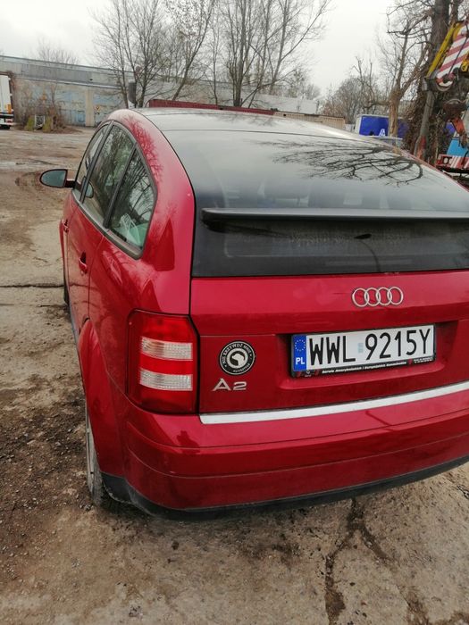 Audi A2 czerwony