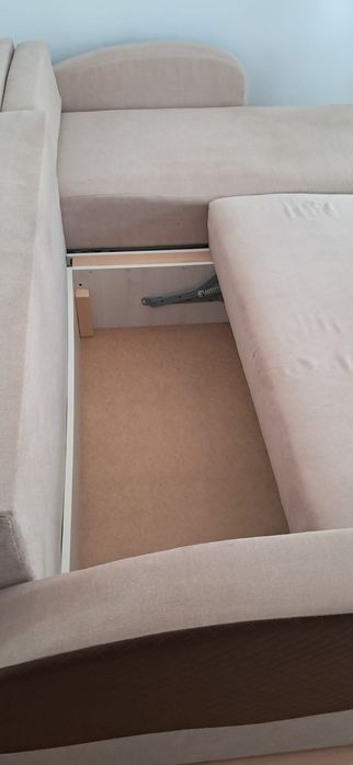 Narożnik z pojemnikiem