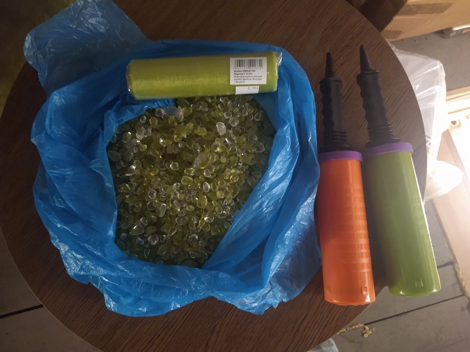 Akcesoria ślubne do dekoracji sali.