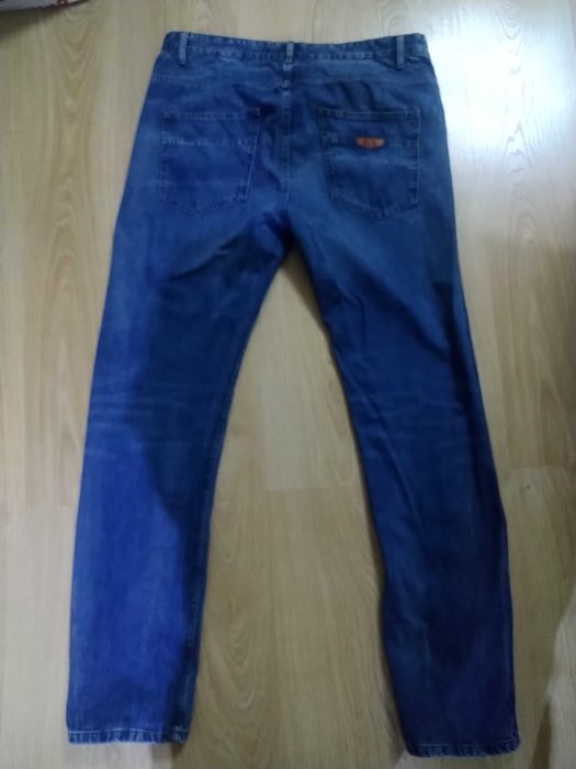 Spodnie jeansy, house, rozmiar 34/34, jak nowe