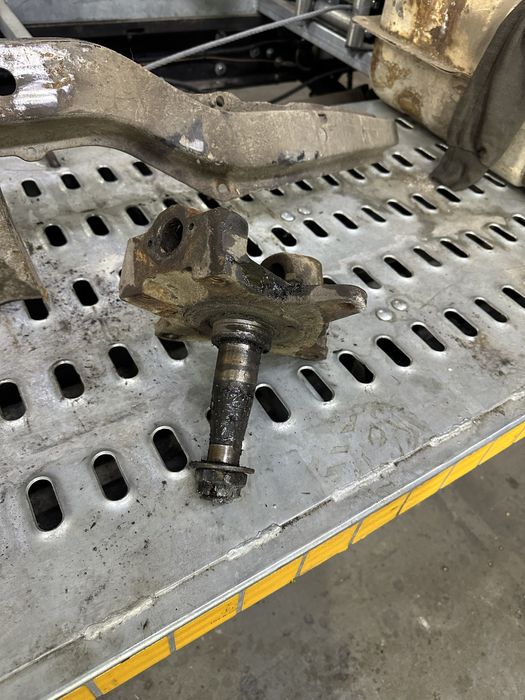 Продам цапфа газель балка